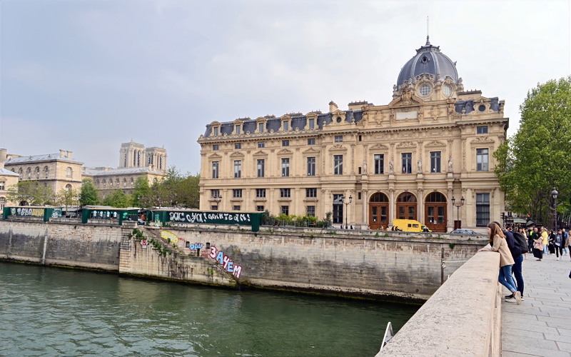 29 - The Tribunal de commerce de Paris (Commercial Court of Paris), located on the Île de la Cité next to the River Seine